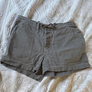 American Eagle Outfitters Women's Green/Grey Cargo Khaki Shorts